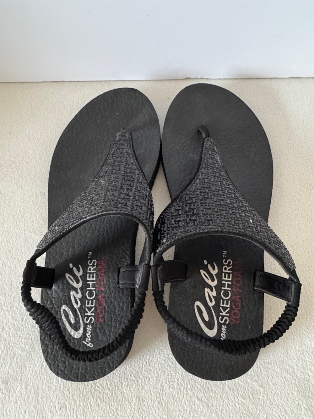 Cali from Skechers thong sandals - Picture 3 of 7
